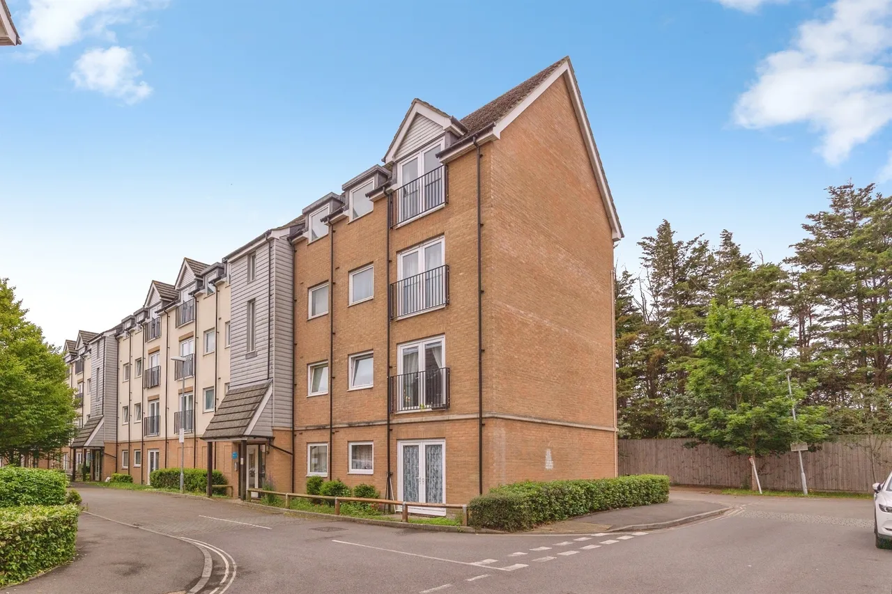 Tudor Crescent, Portsmouth, photo 12
