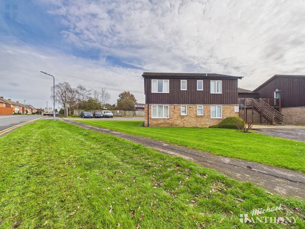 Chequers Court, Aylesbury, HP21, photo 10
