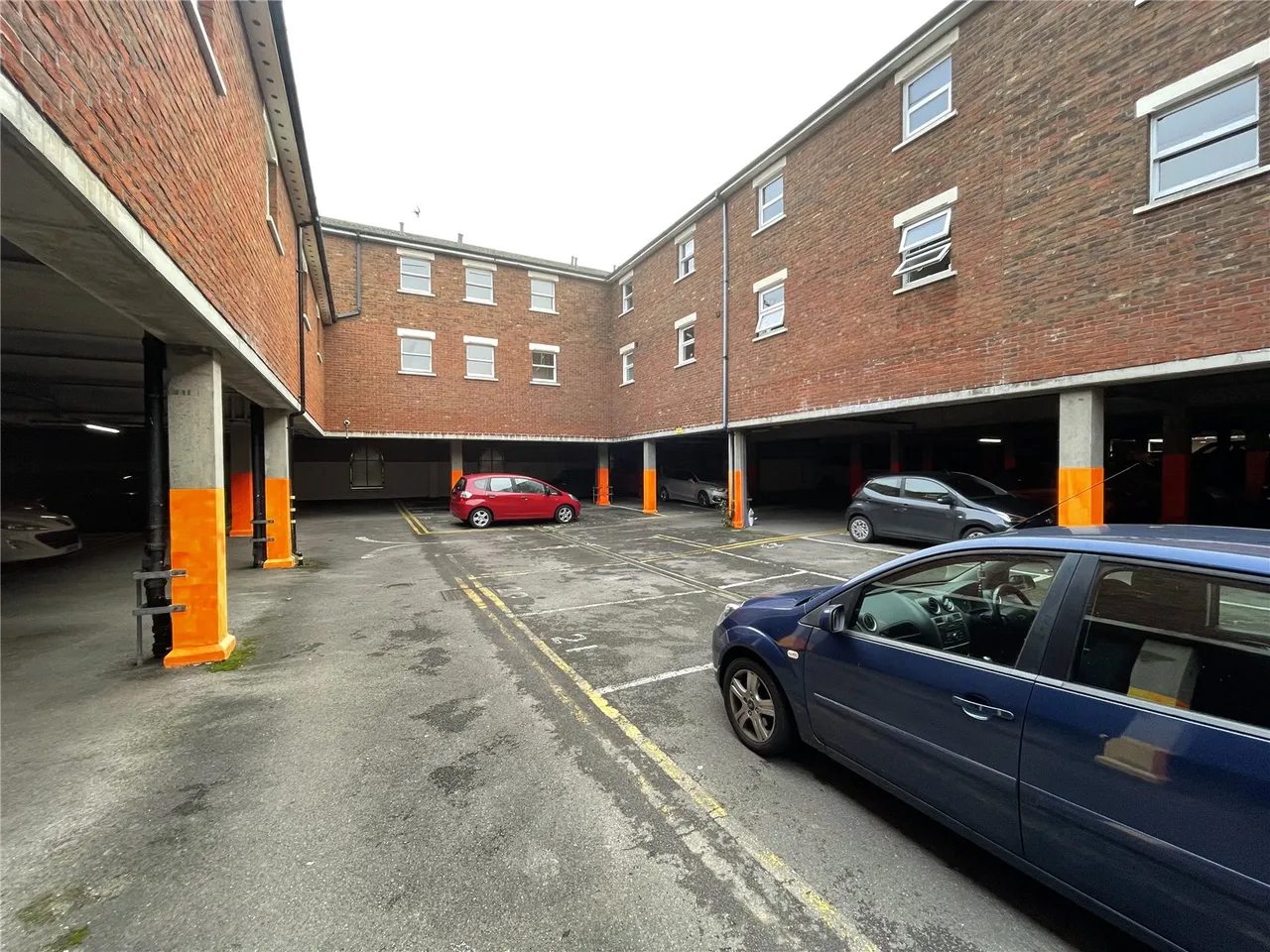 Birchett Road, Aldershot, Hampshire, GU11 1LW, photo 9