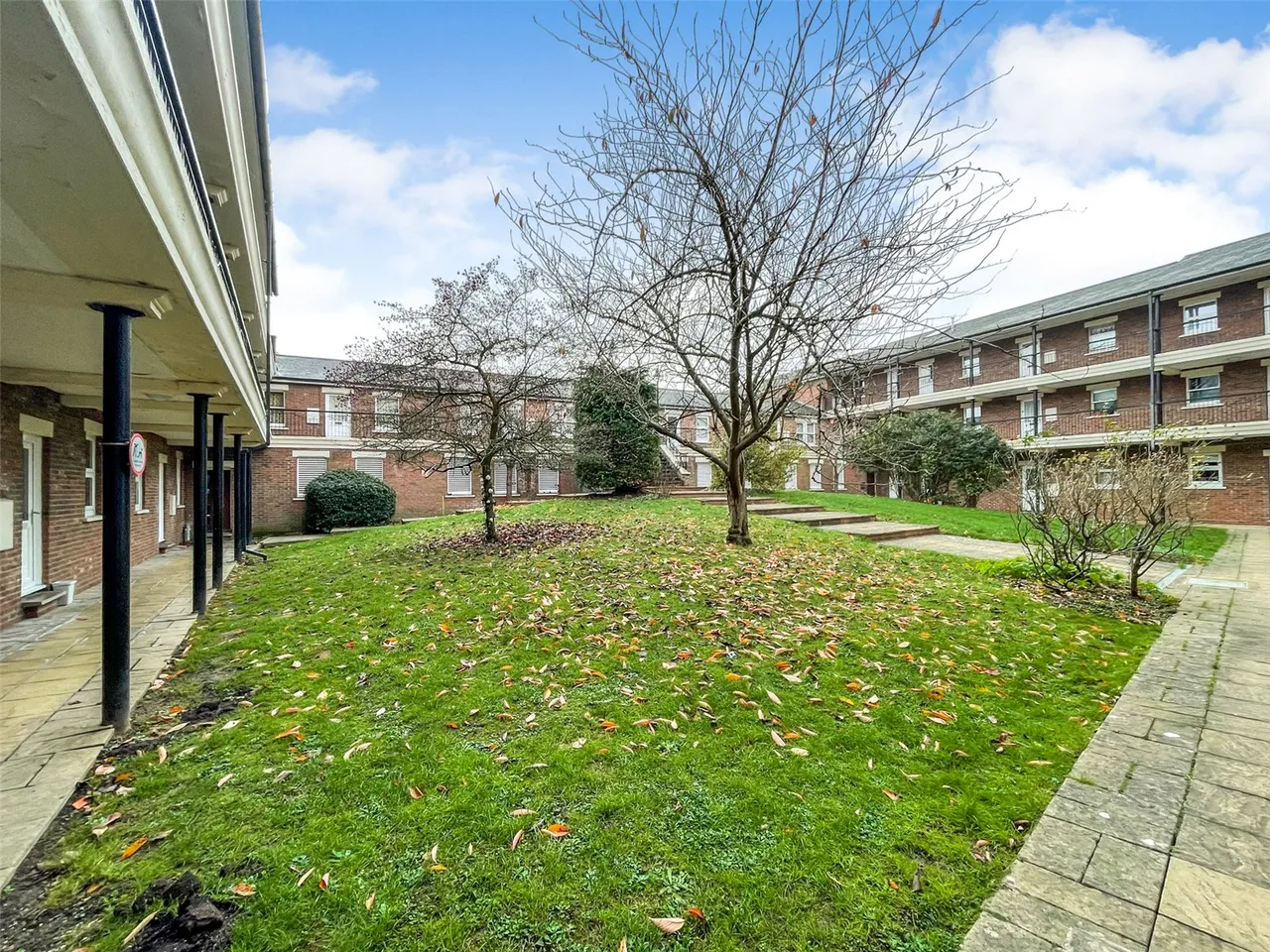 Birchett Road, Aldershot, Hampshire, GU11 1LW, photo 7