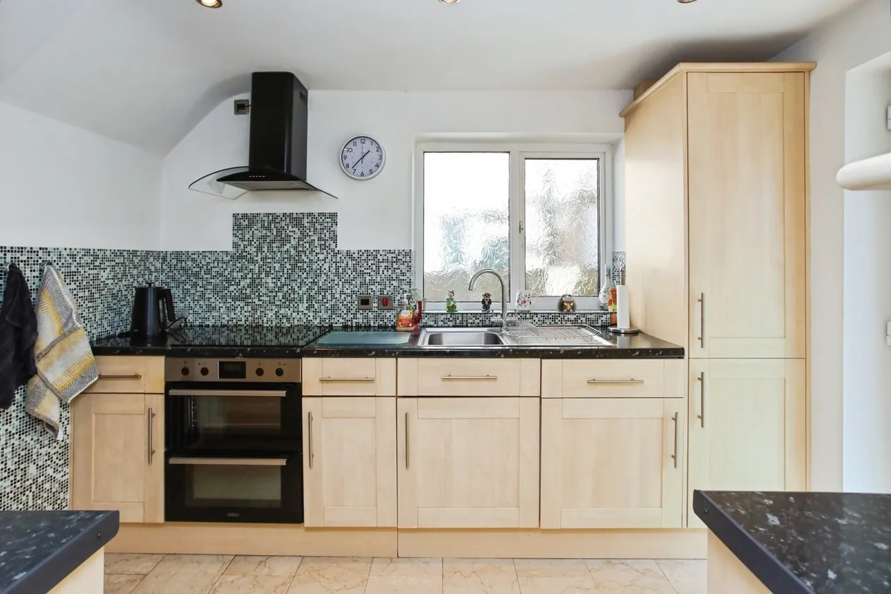 Hunt Road, Tonbridge, TN10, photo 17
