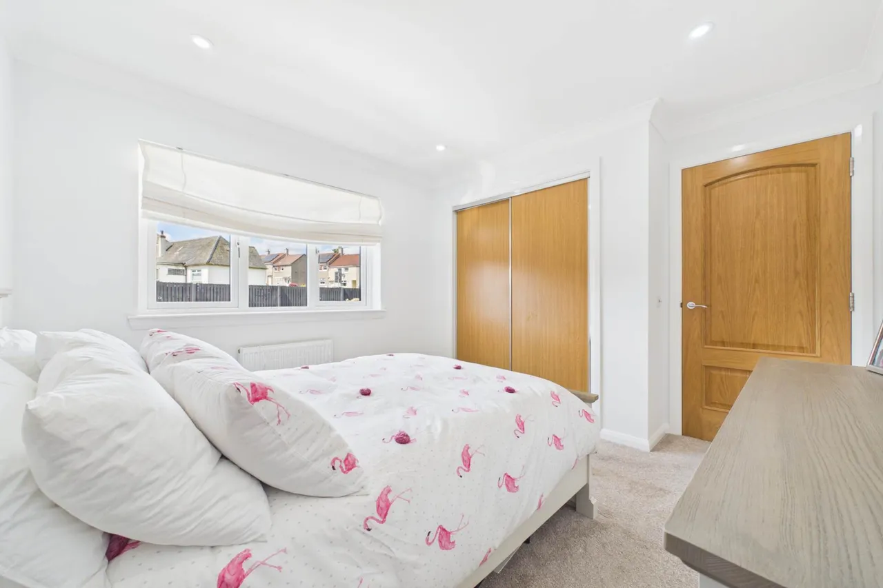 Chilstone Place, Shotts, photo 23