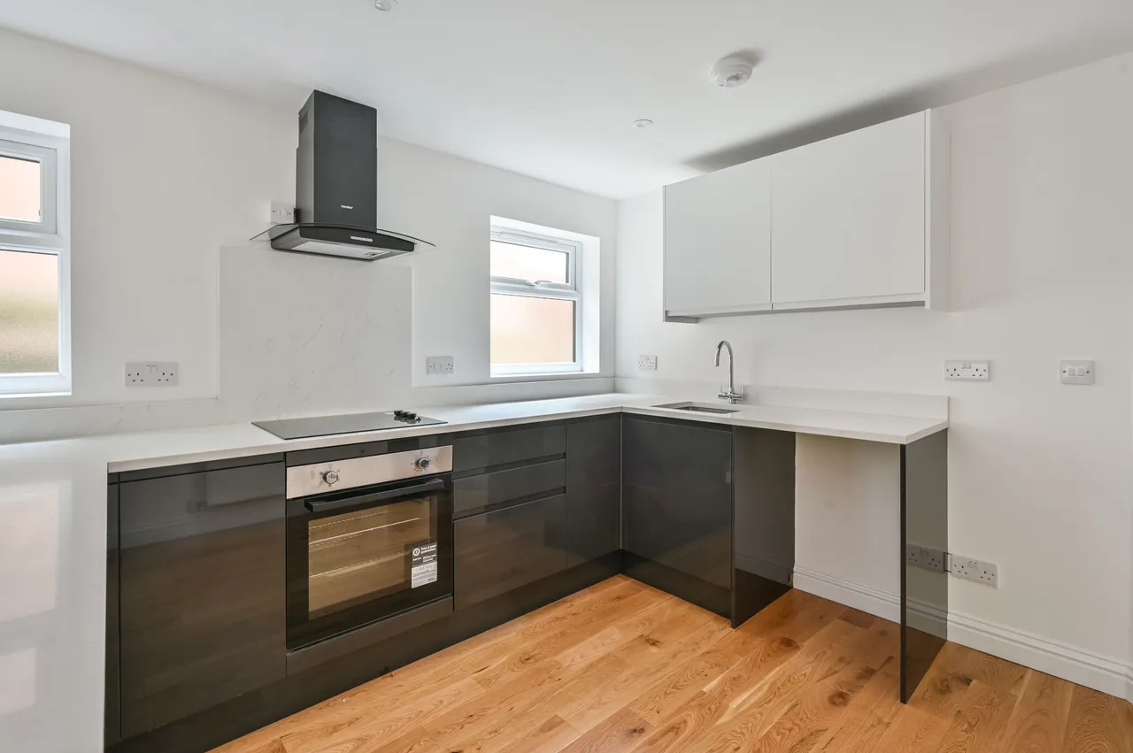 Flat 2, April Court, 43 Copers Cope Road, Beckenham, photo 6