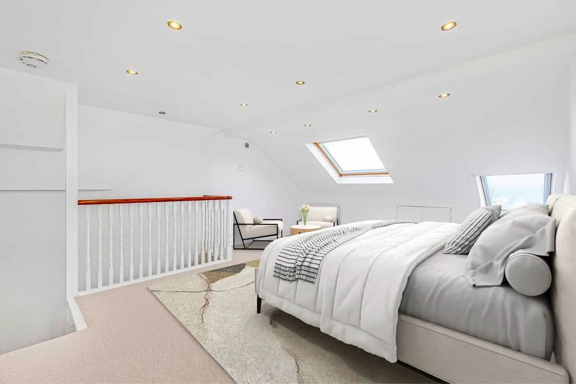 Pemberton Road, KT8, photo 5