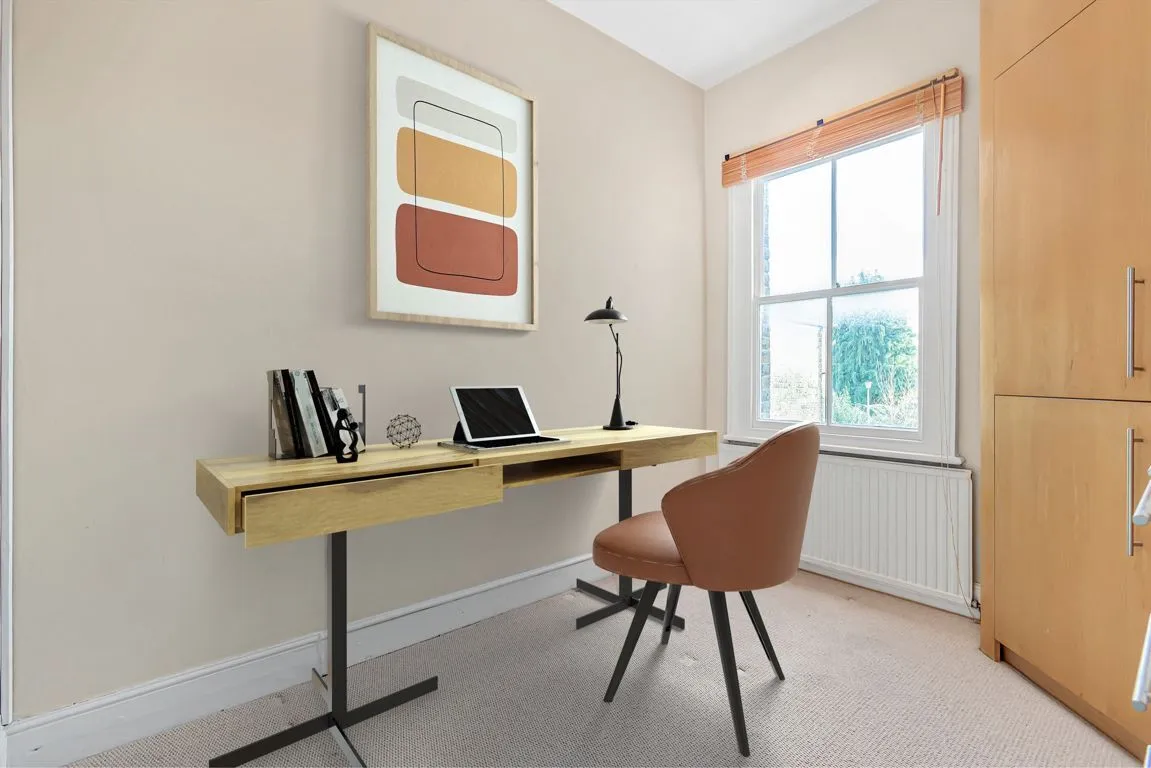 Pemberton Road, KT8, photo 8