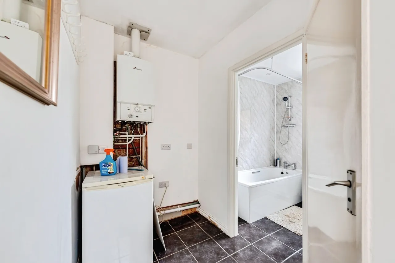 Beatrice Street, Swindon, Wiltshire, SN2, photo 14