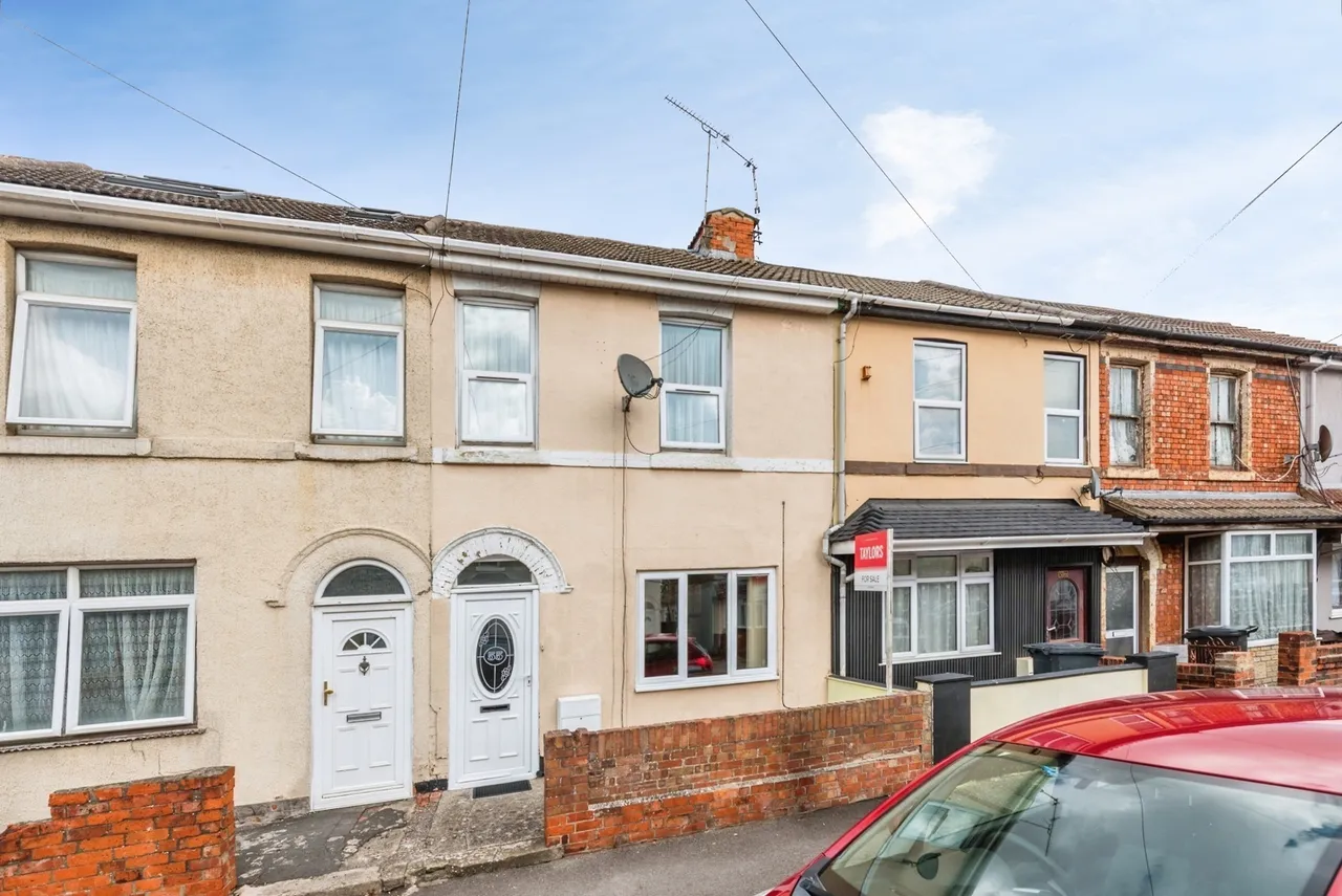 3 bed house for sale — Beatrice Street, Swindon, Wiltshire, SN2