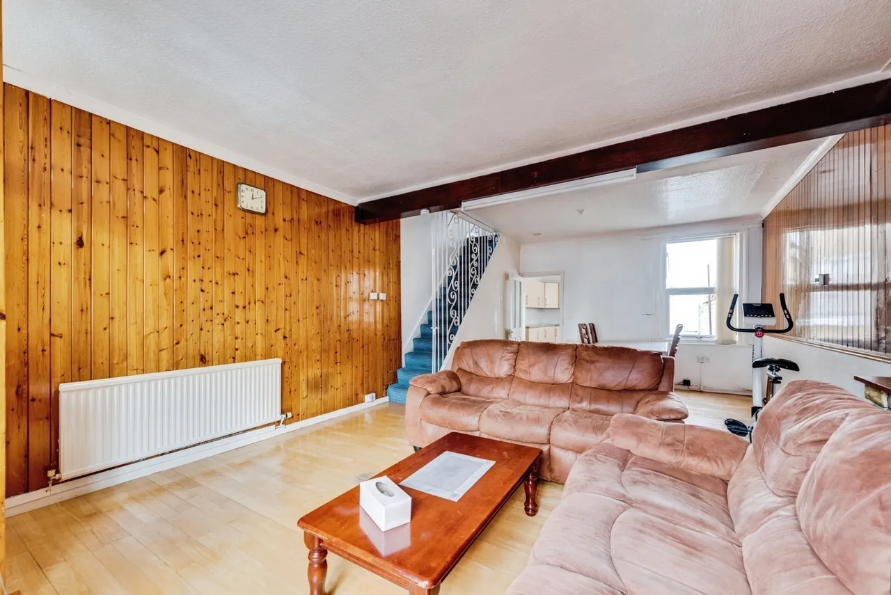 Beatrice Street, Swindon, Wiltshire, SN2, photo 8