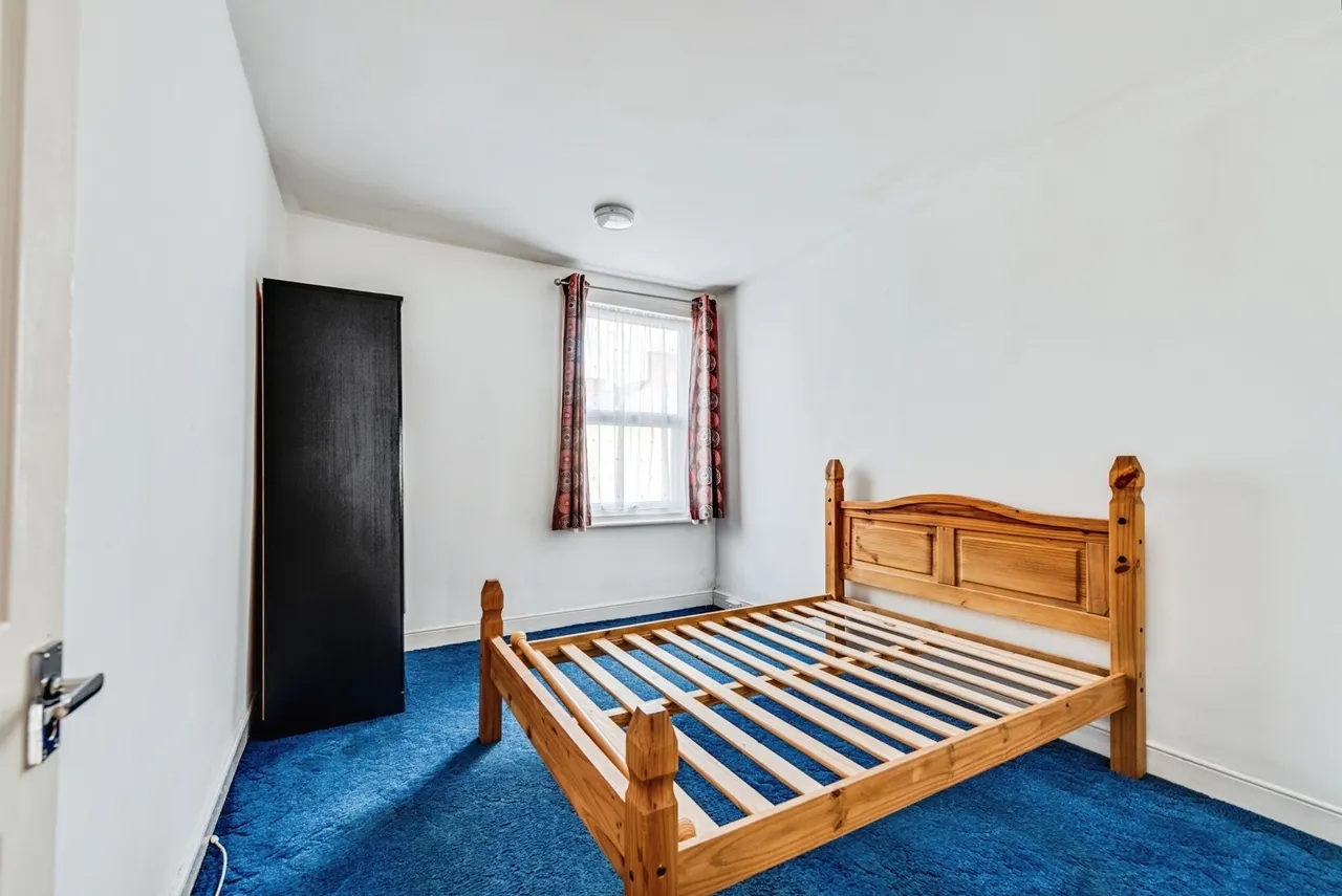 Beatrice Street, Swindon, Wiltshire, SN2, photo 11