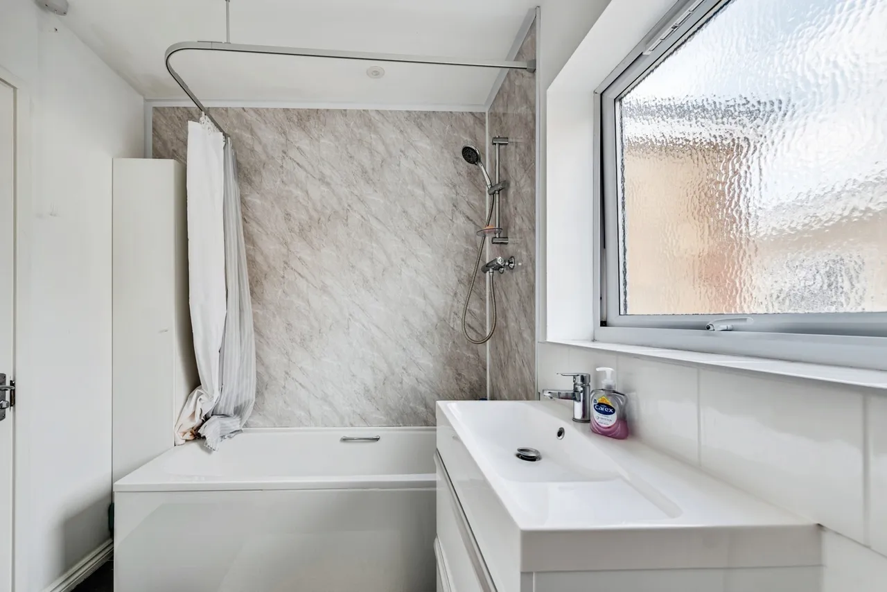 Beatrice Street, Swindon, Wiltshire, SN2, photo 12