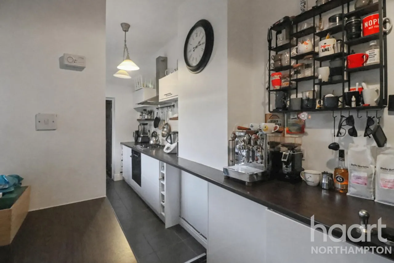 High Street, Higham Ferrers, NN10, photo 8