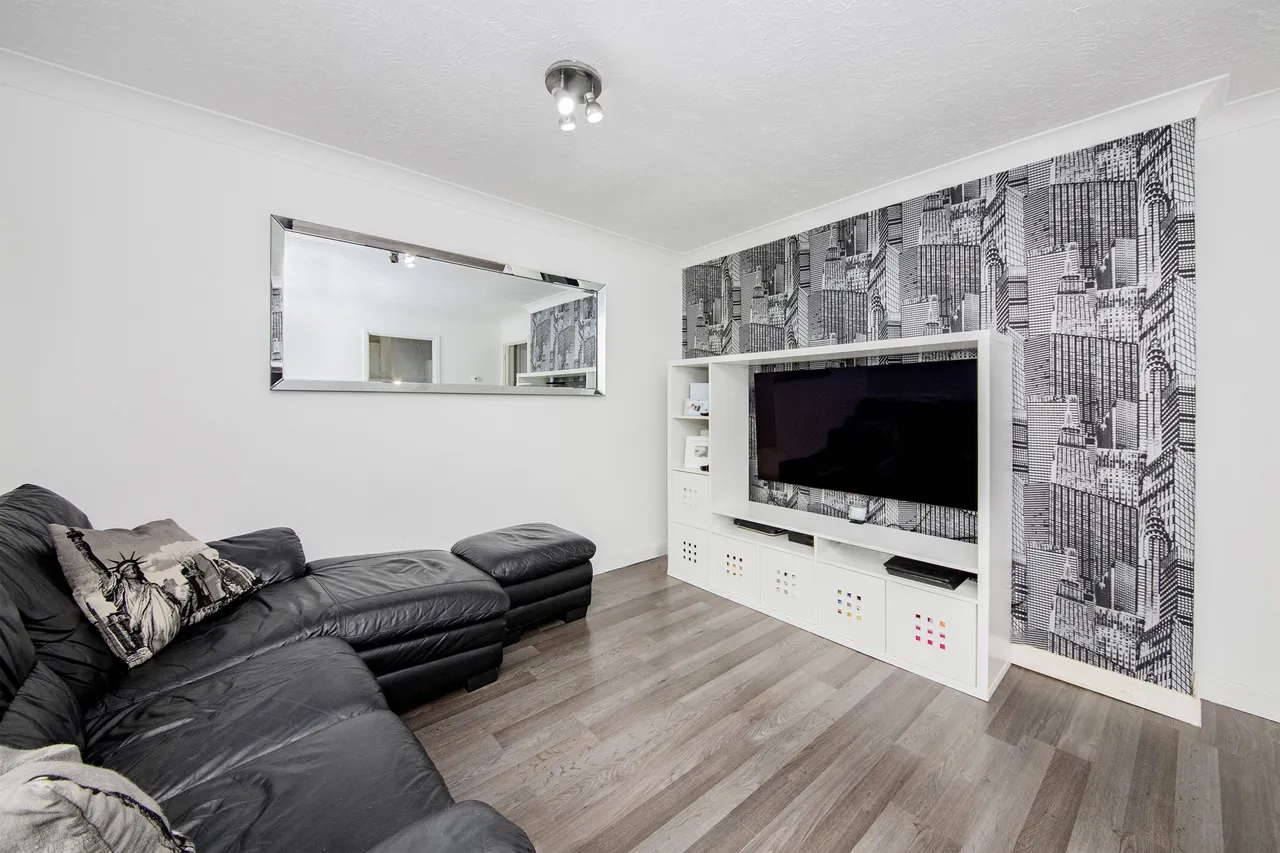 Ravenscroft Crescent, Eltham, SE9 4LL, photo 2
