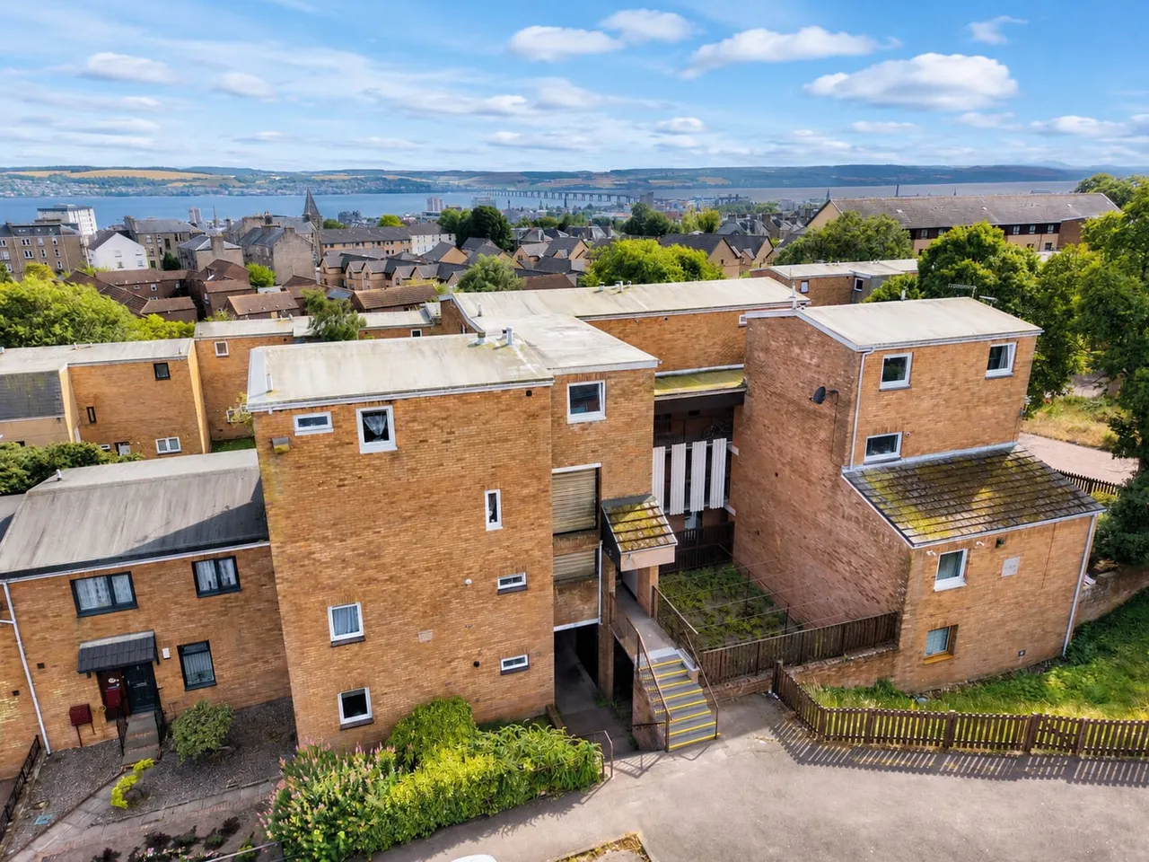 2 bed flat for sale — Kinloch Street, Dundee, DD3 6PD
