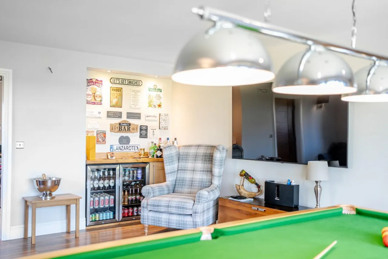 Biggin Lane, Leeds, LS25, photo 13