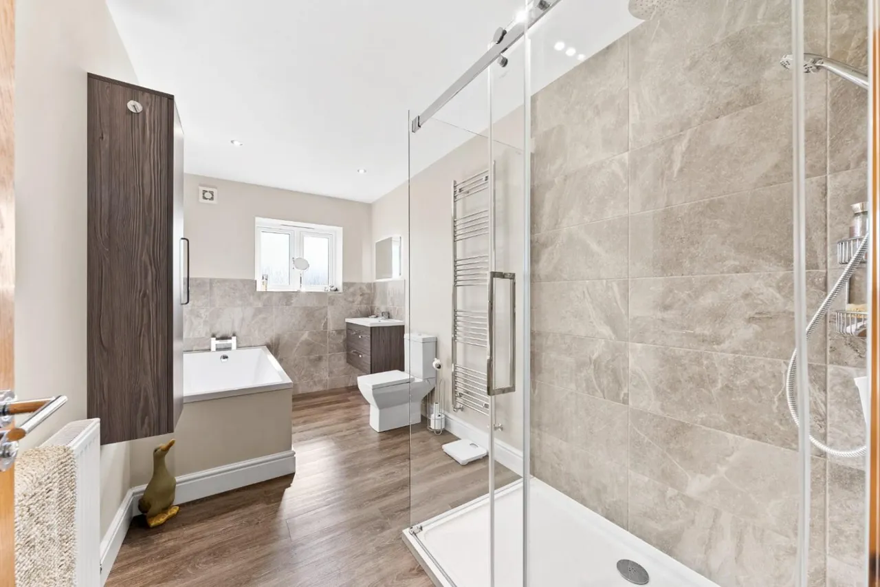 Biggin Lane, Leeds, LS25, photo 24