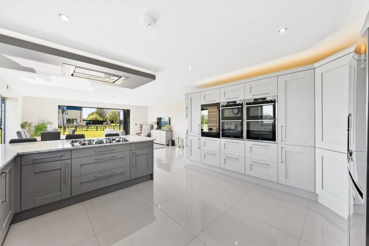 Biggin Lane, Leeds, LS25, photo 4