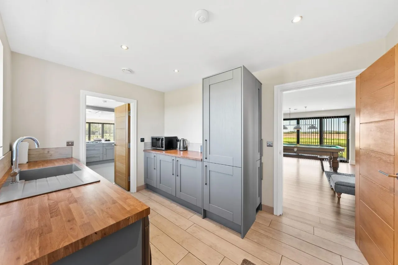 Biggin Lane, Leeds, LS25, photo 8