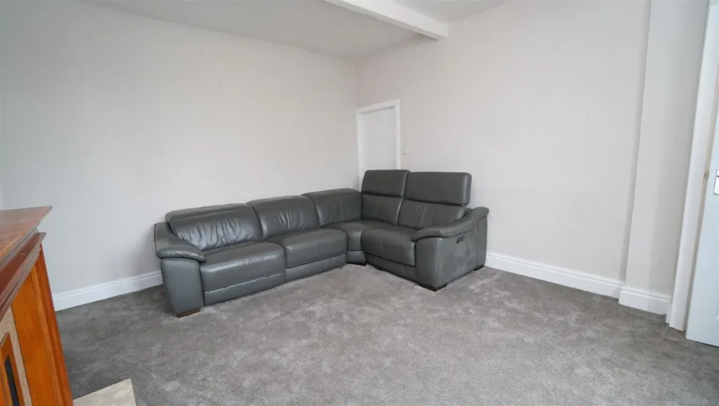 Victoria Road, Eccleshill, photo 4