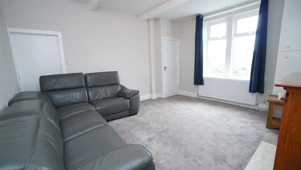 Victoria Road, Eccleshill, photo 3