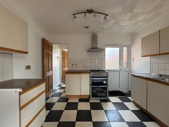 Raven Road, Newtown, SO14, photo 2