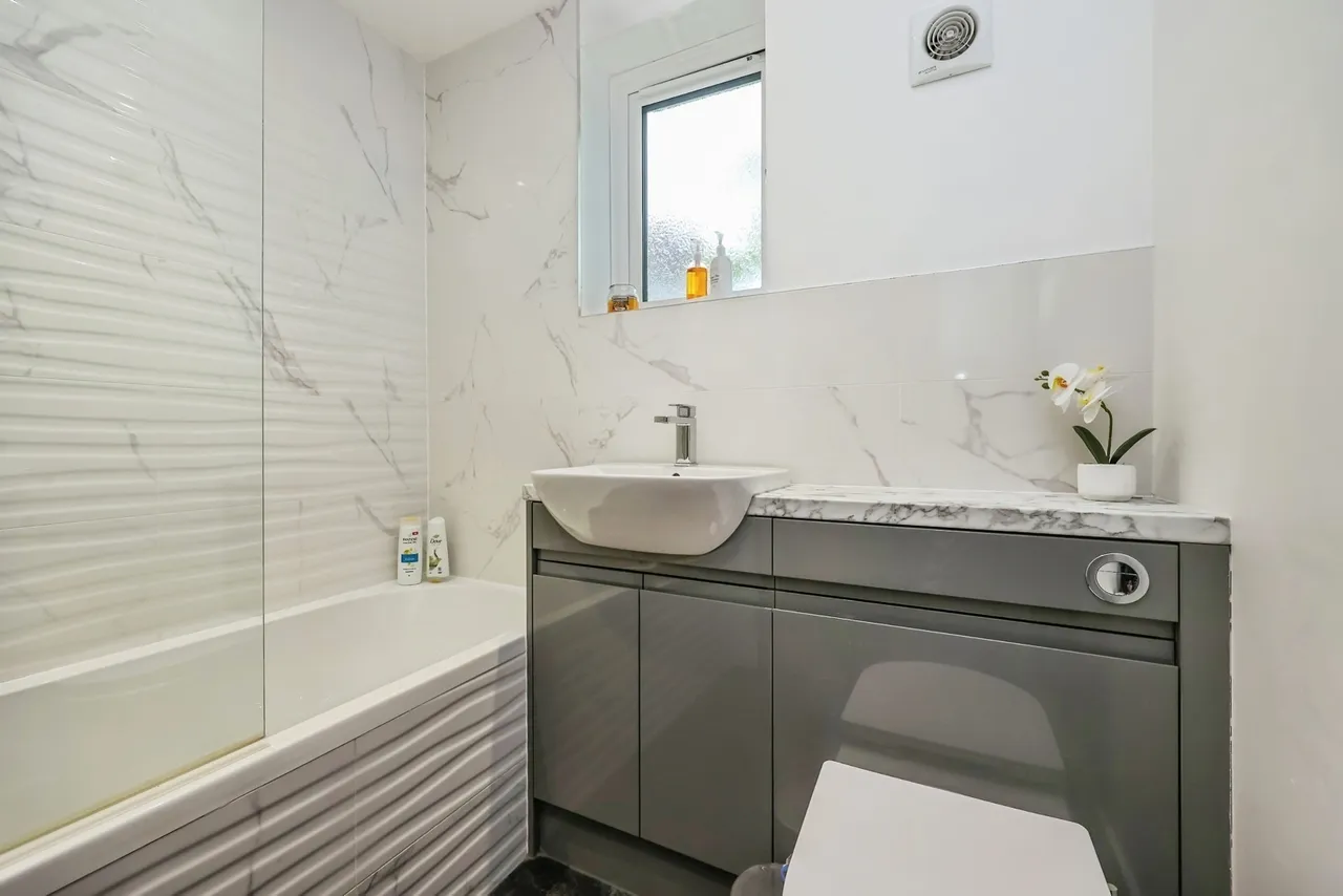 Holly Leaf Road, Hucknall, NG15, photo 21