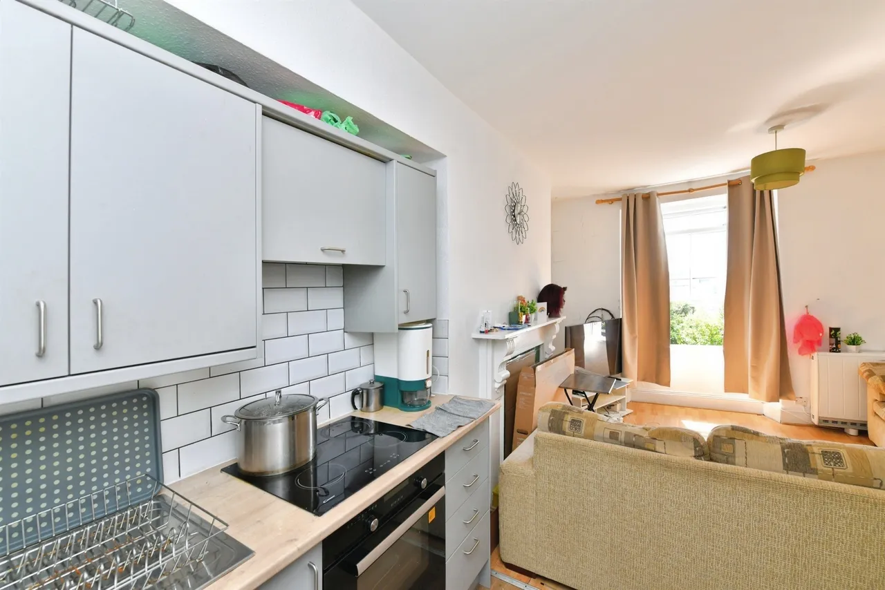 Molesworth Road, Stoke, Plymouth, photo 6