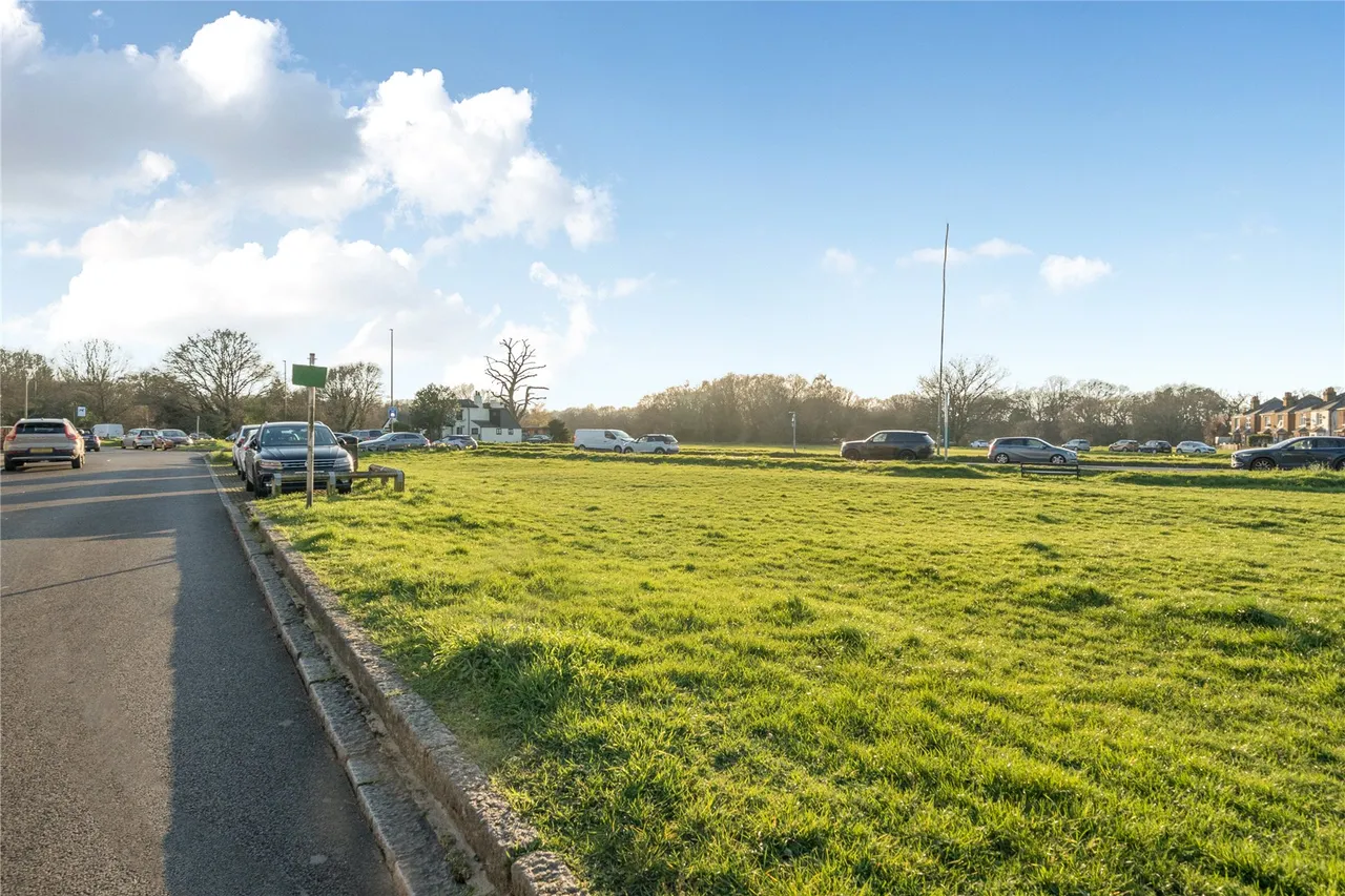 Weston Green, Thames Ditton, KT7, photo 13