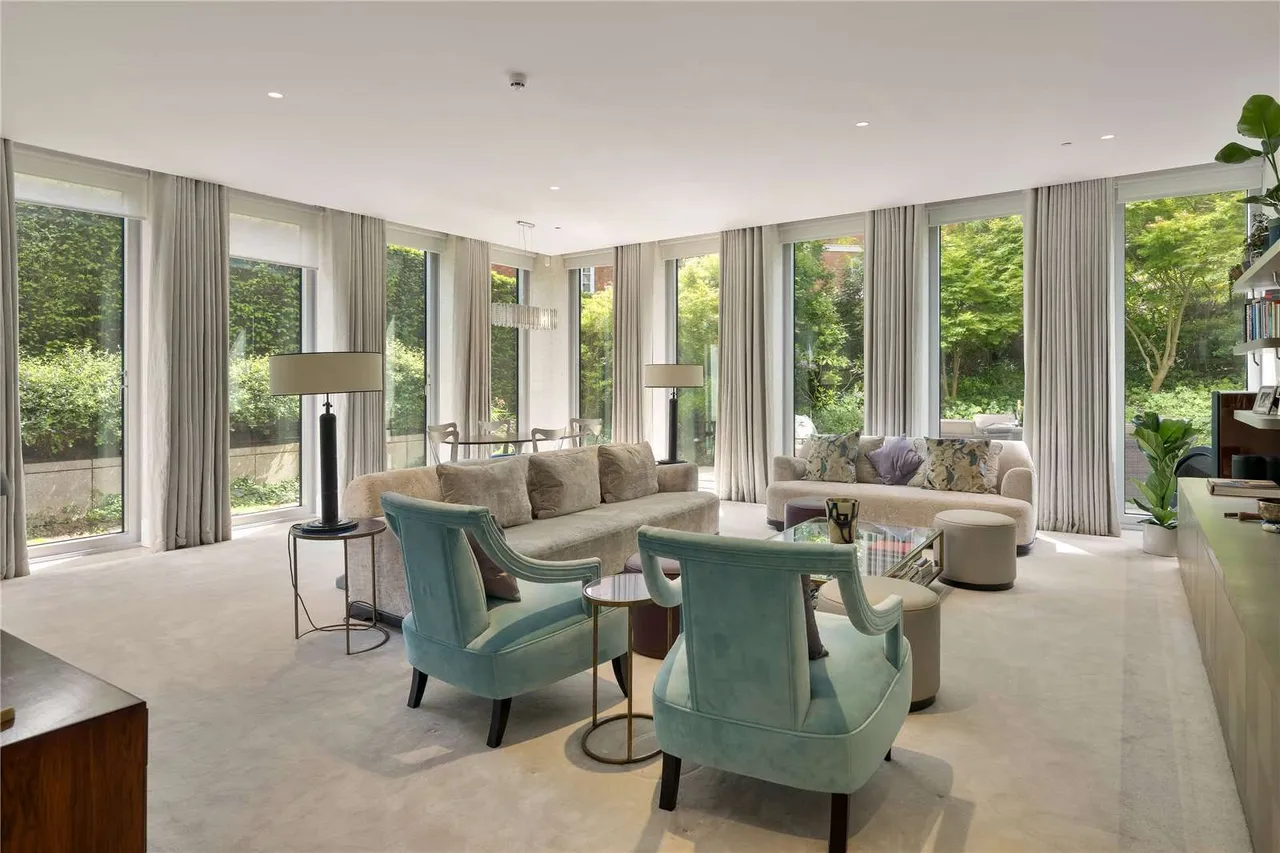 3 bed new development for sale, Hollandgreen Place, London, W8