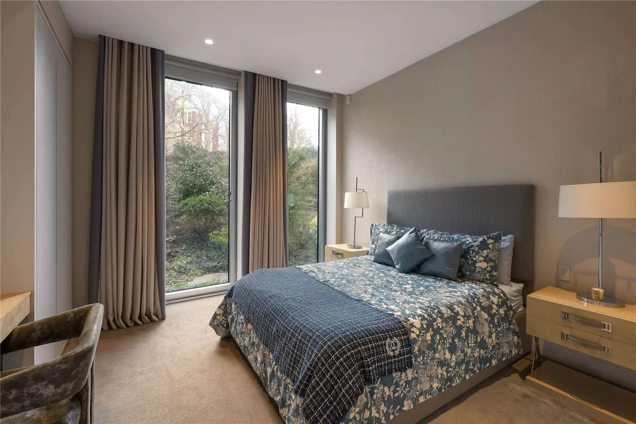 Hollandgreen Place, London, W8, photo 10
