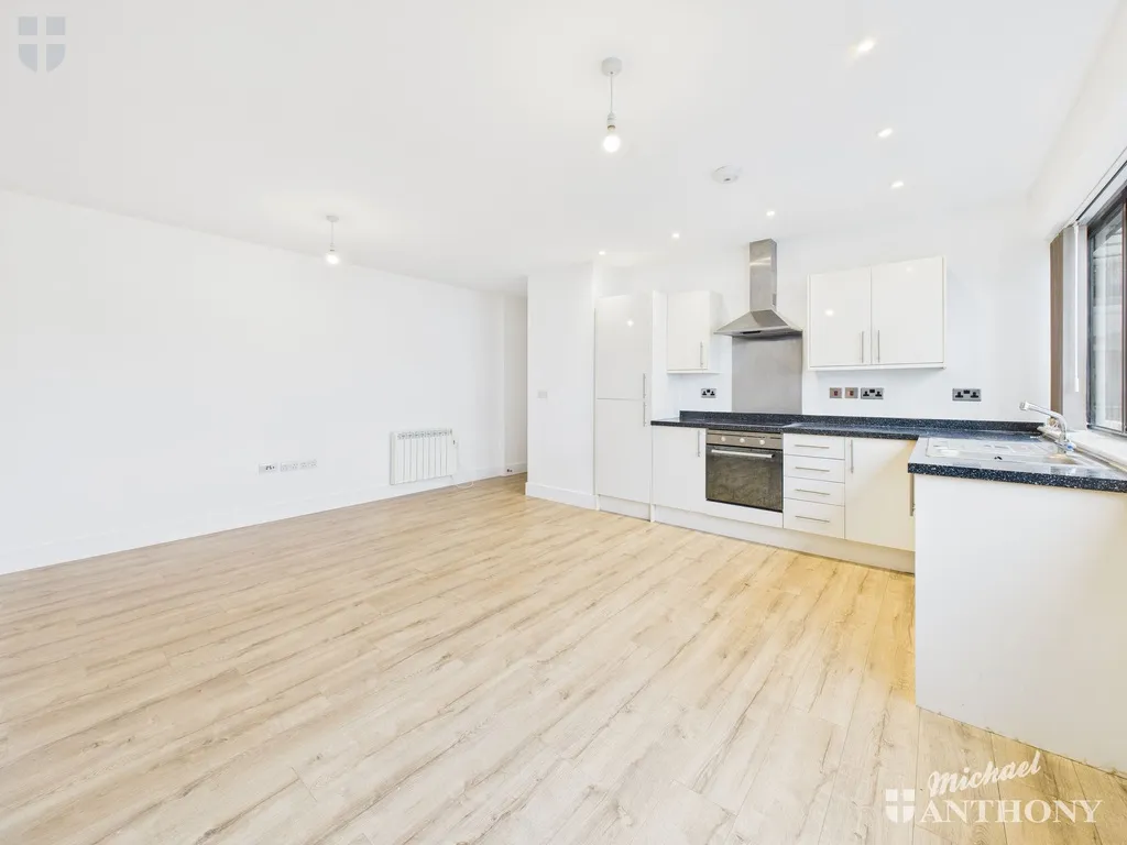 Kingfisher House, Aylesbury, 61 Walton Street, HP21 7FS, photo 5