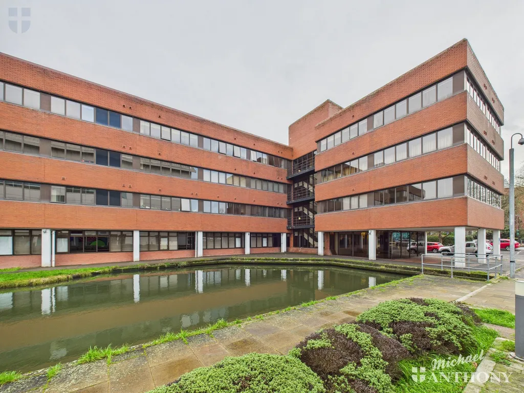 Kingfisher House, Aylesbury, 61 Walton Street, HP21 7FS, photo 4