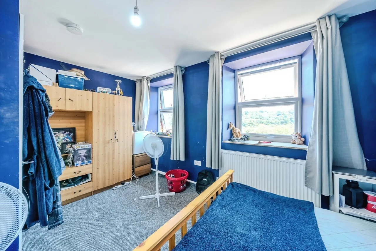 Old Road, Pontardawe, SA8, photo 14