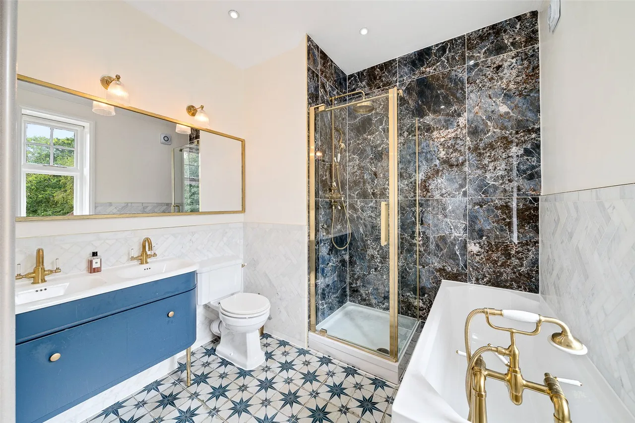 Holbrook Lane, BR7, photo 17