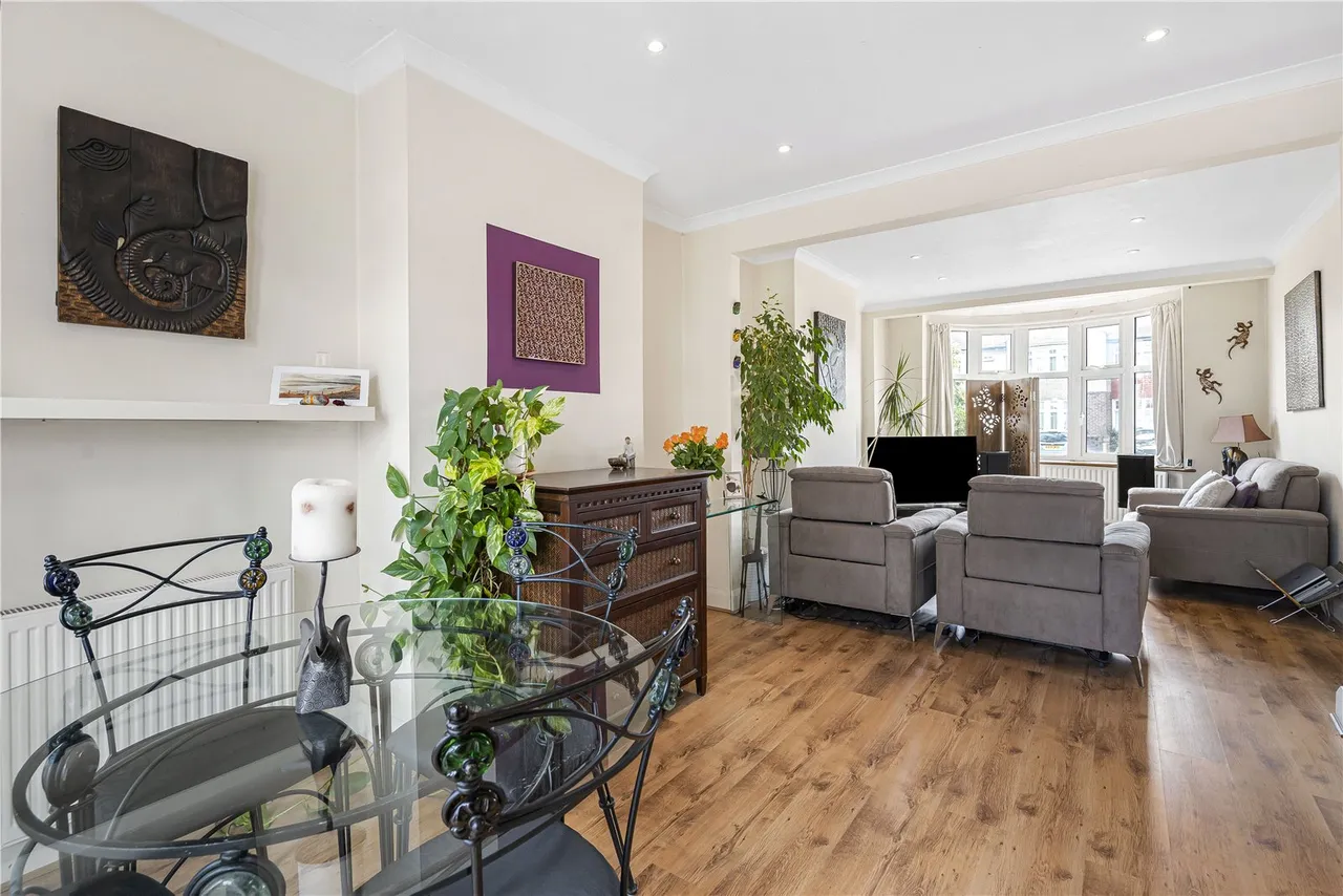 Catherine Gardens, Hounslow, TW3, photo 5
