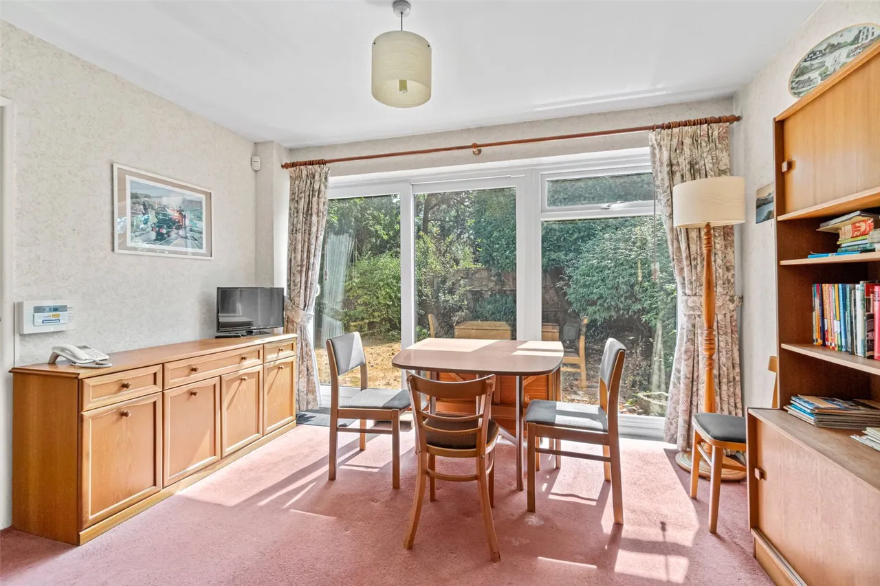Wensleydale Gardens, Hampton, TW12 2LU, photo 6