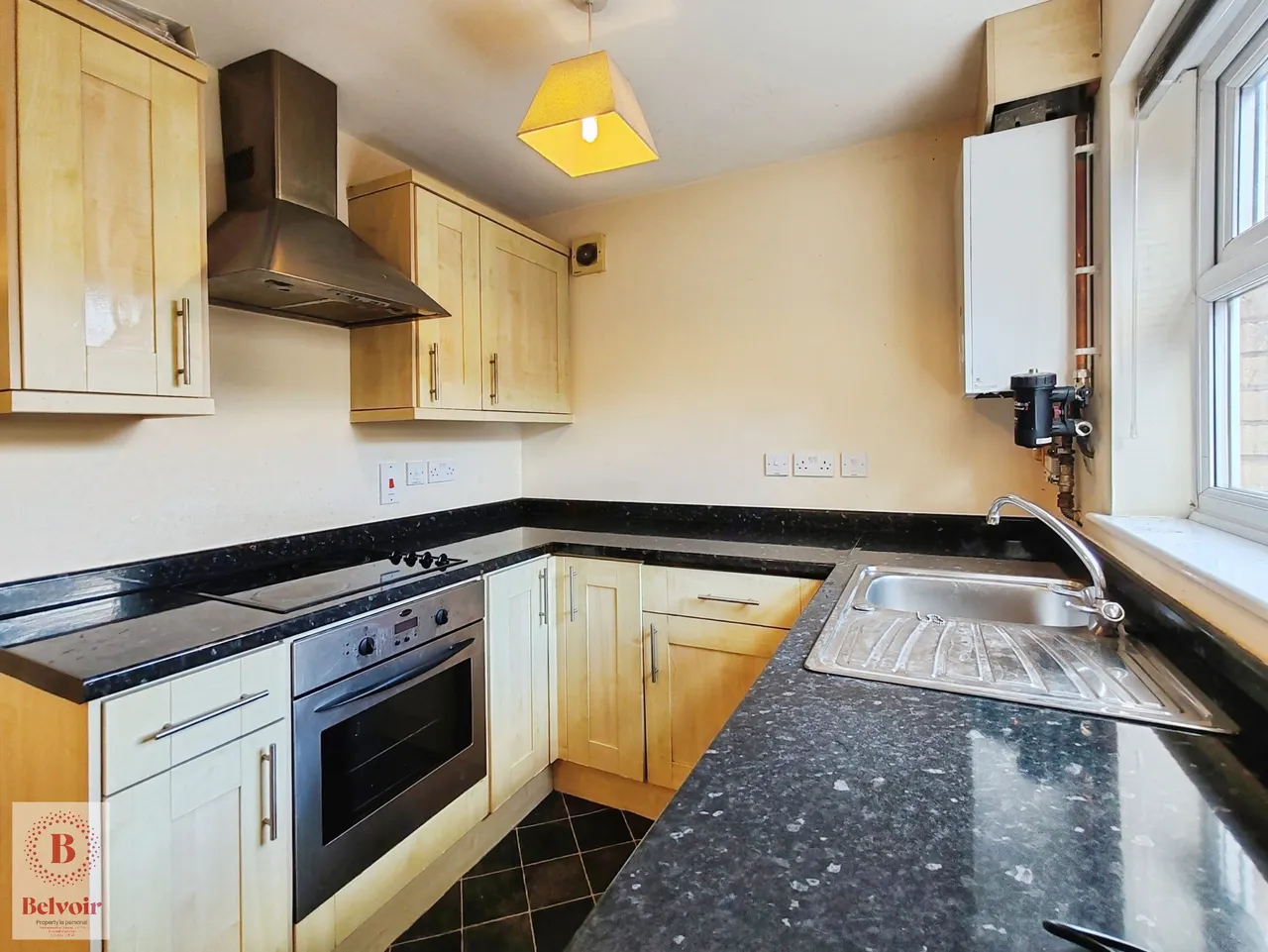 2 bed flat to rent — Lincoln Court, Station Road, Padiham, BB12