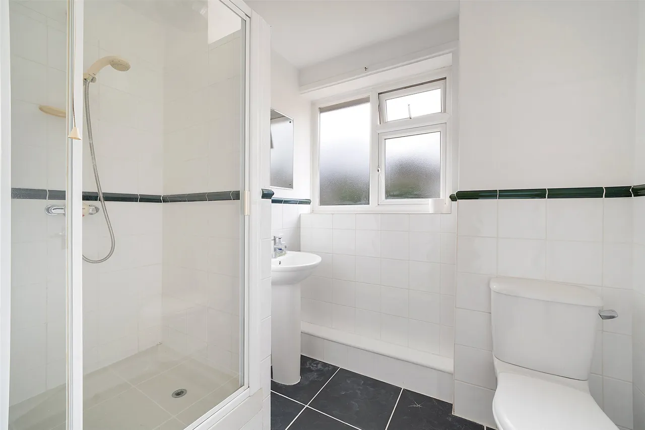 Windfield, Leatherhead, KT22, photo 9