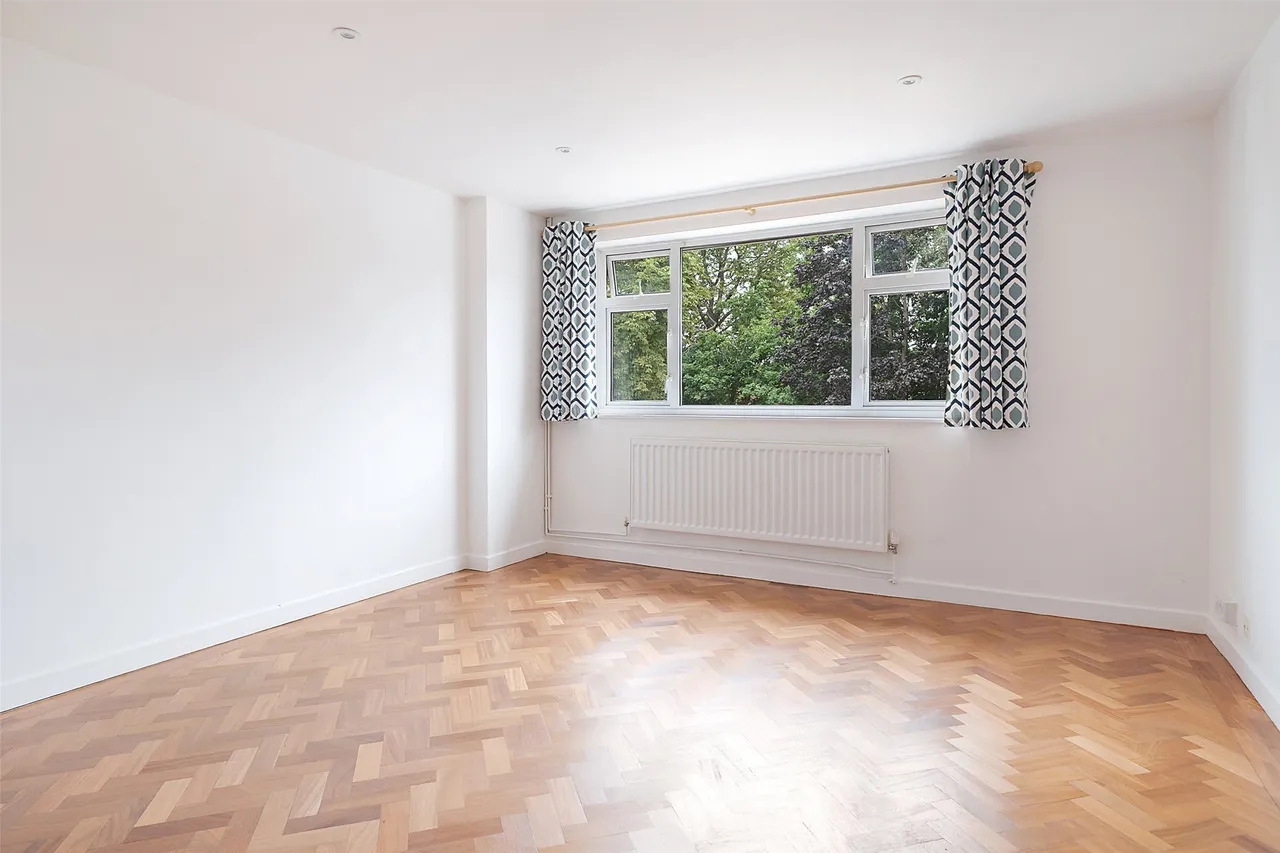 Windfield, Leatherhead, KT22, photo 3
