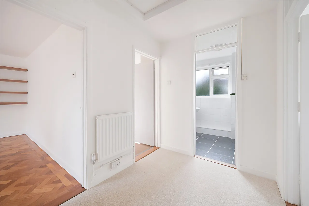 Windfield, Leatherhead, KT22, photo 10
