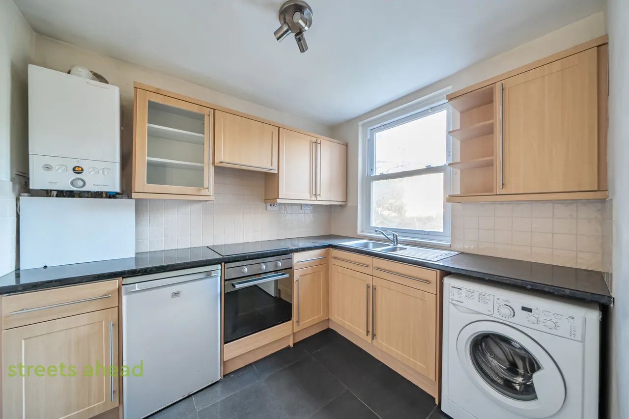 1 bed flat to rent, Coombe Road, Croydon, CR0