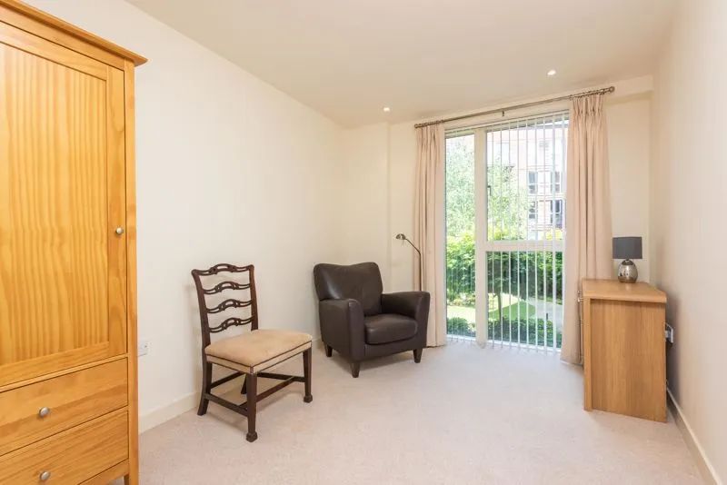 The Heart, Walton-On-Thames KT12 1GB, photo 9