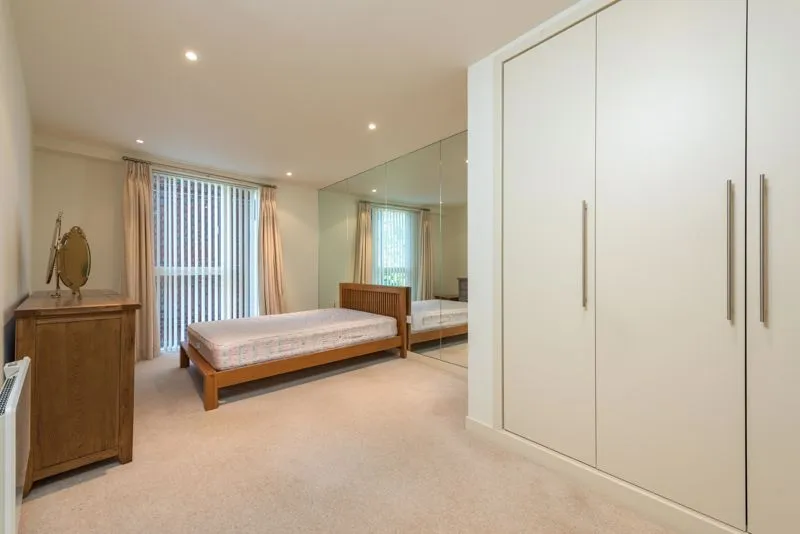 The Heart, Walton-On-Thames KT12 1GB, photo 7