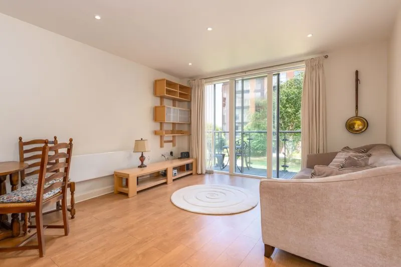 The Heart, Walton-On-Thames KT12 1GB, photo 4