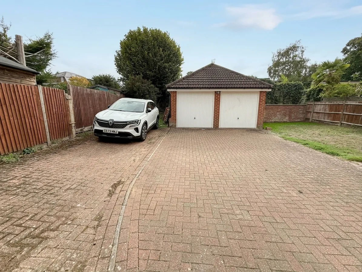 Wellsfield, Bushey, WD23, photo 17