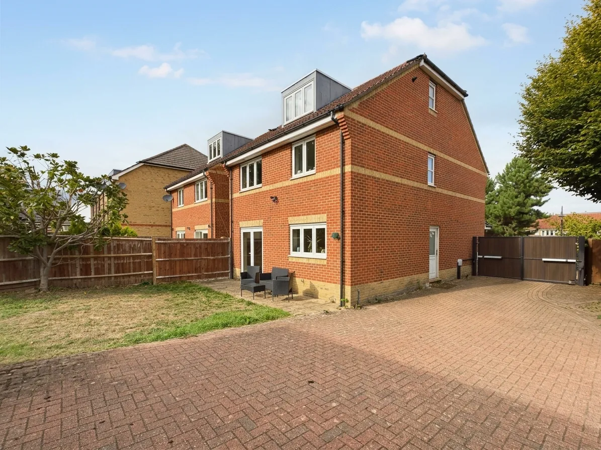 Wellsfield, Bushey, WD23, photo 4