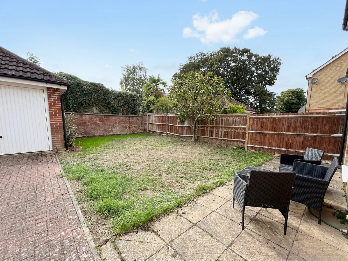 Wellsfield, Bushey, WD23, photo 16