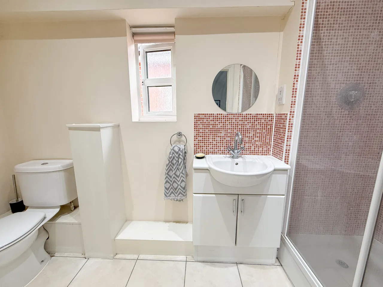 Wellsfield, Bushey, WD23, photo 9