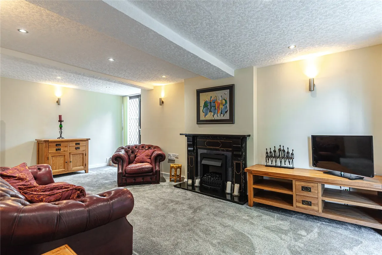 Llangurig Road, Llanidloes, Powys, SY18 6ES, photo 7