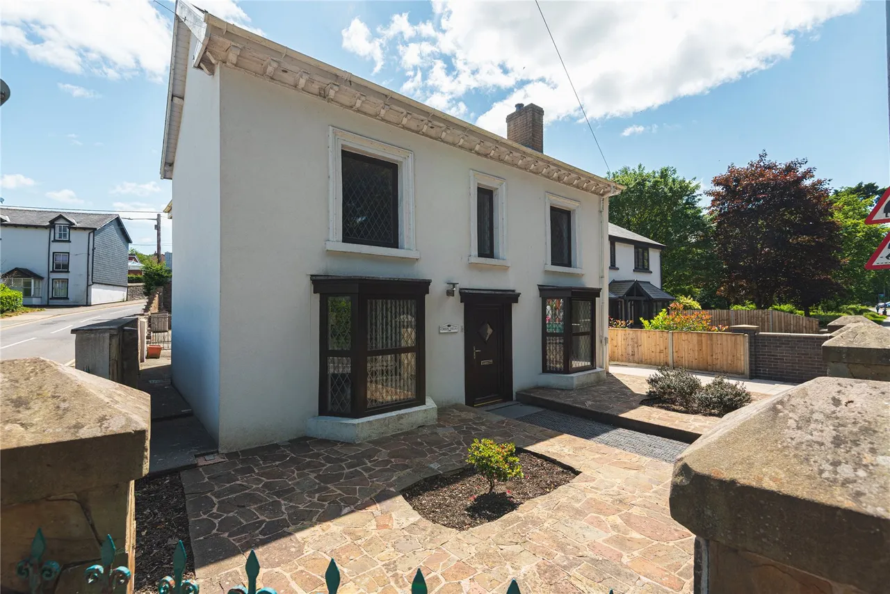 3 bed house for sale — Llangurig Road, Llanidloes, Powys, SY18 6ES