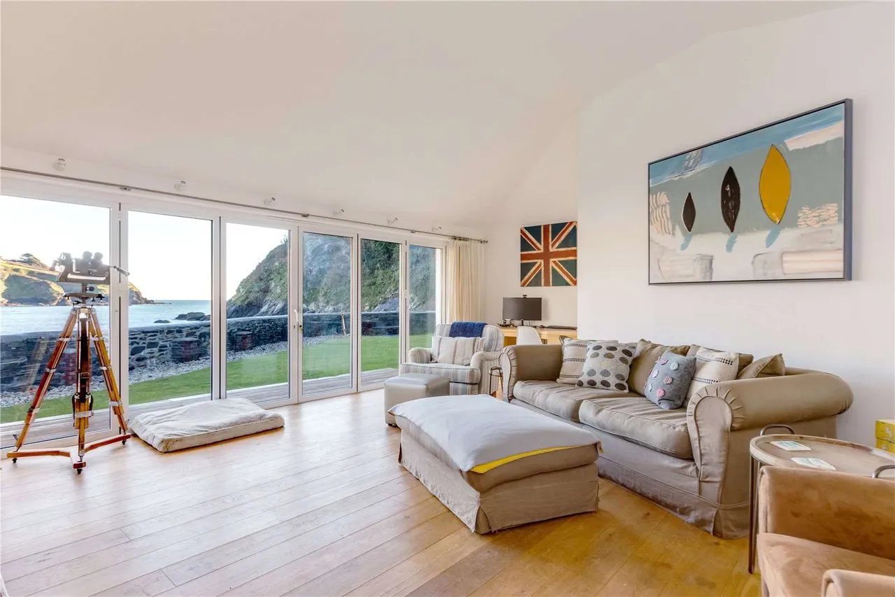St. Catherines Cove, Fowey, Cornwall, PL23 1JH, photo 4